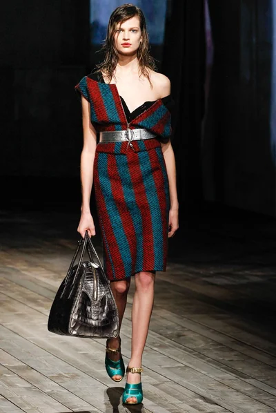 Look 11